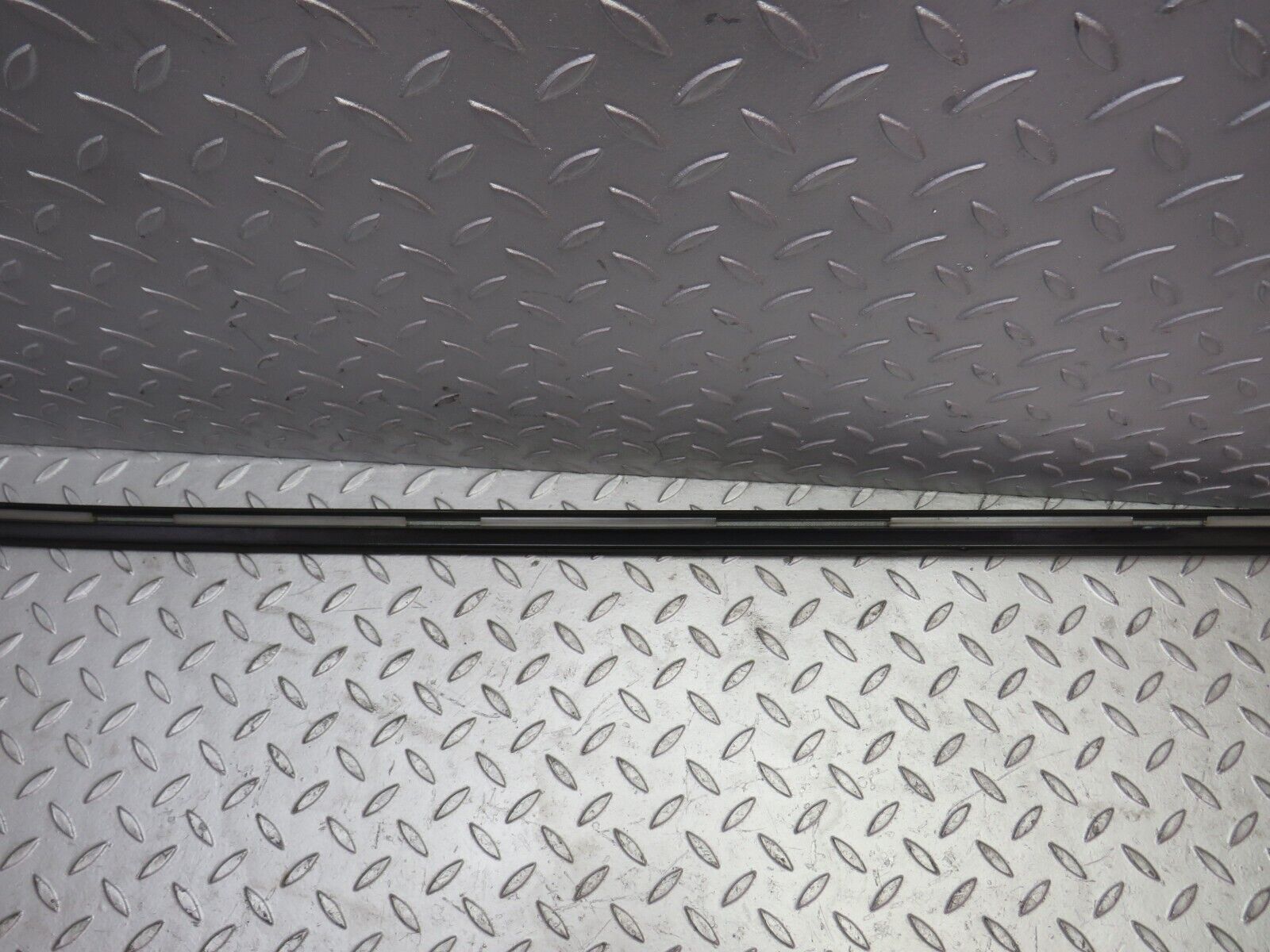 29216 Mercedes-Benz W124 230E Roof Chrome Trim Left Side 1246900397