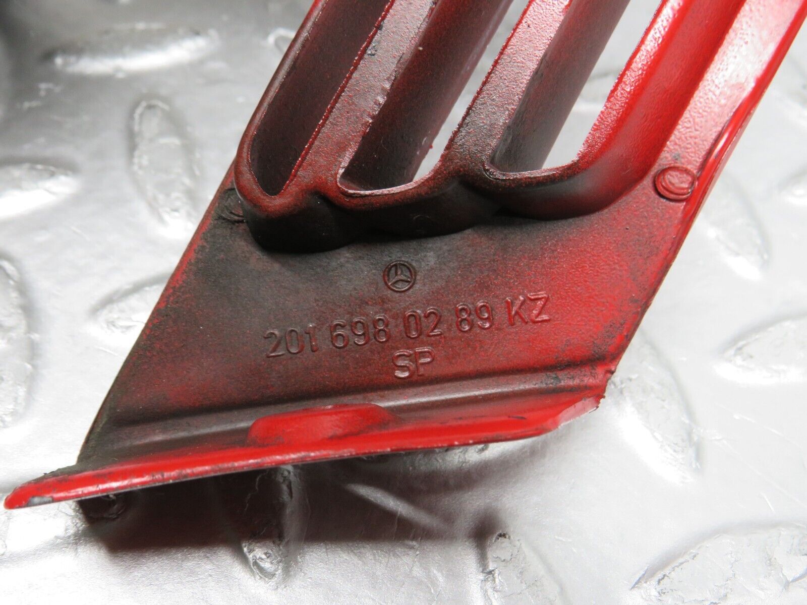 38734 Mercedes-Benz W201 190E 2.6L C Pillar Exterior Cover Right Side 2016980289