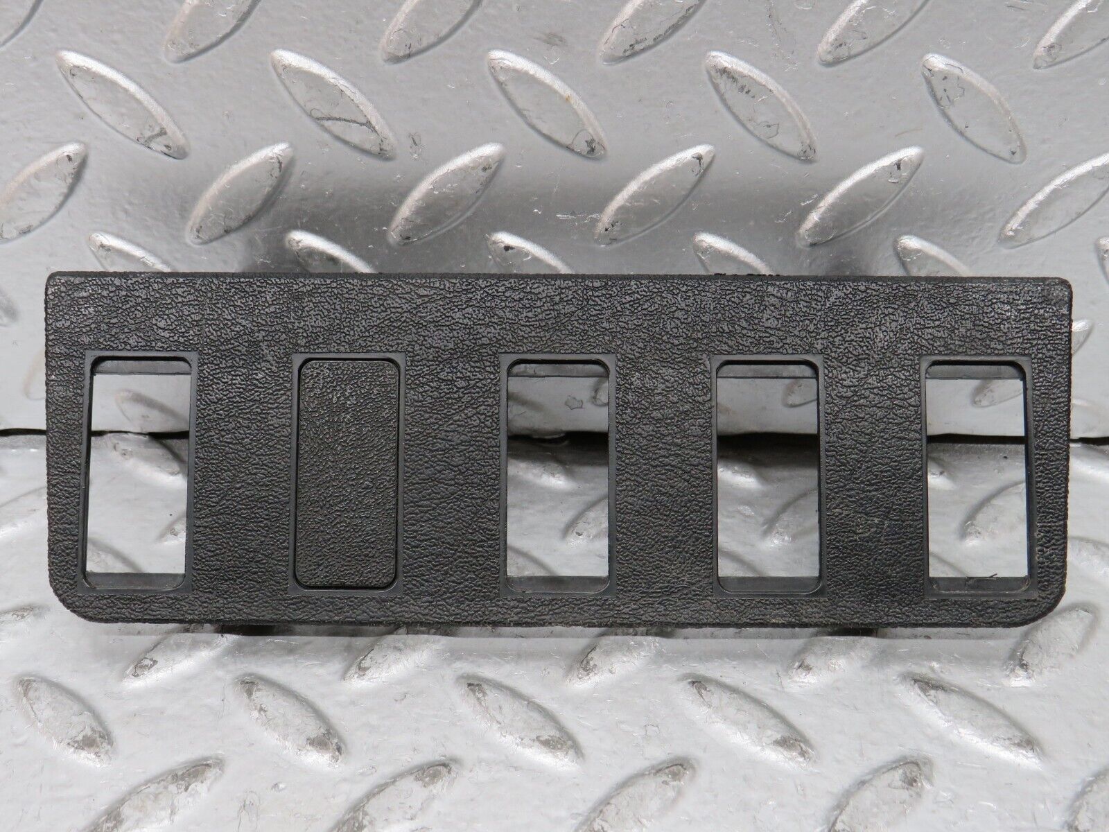 27885 Mercedes-Benz W123 280E Centre Console Switch Holder Trim 1236833108