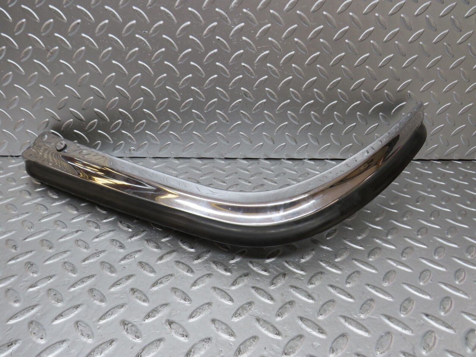 26363 Mercedes-Benz W116 450SE Front Left Upper Bumper Corner