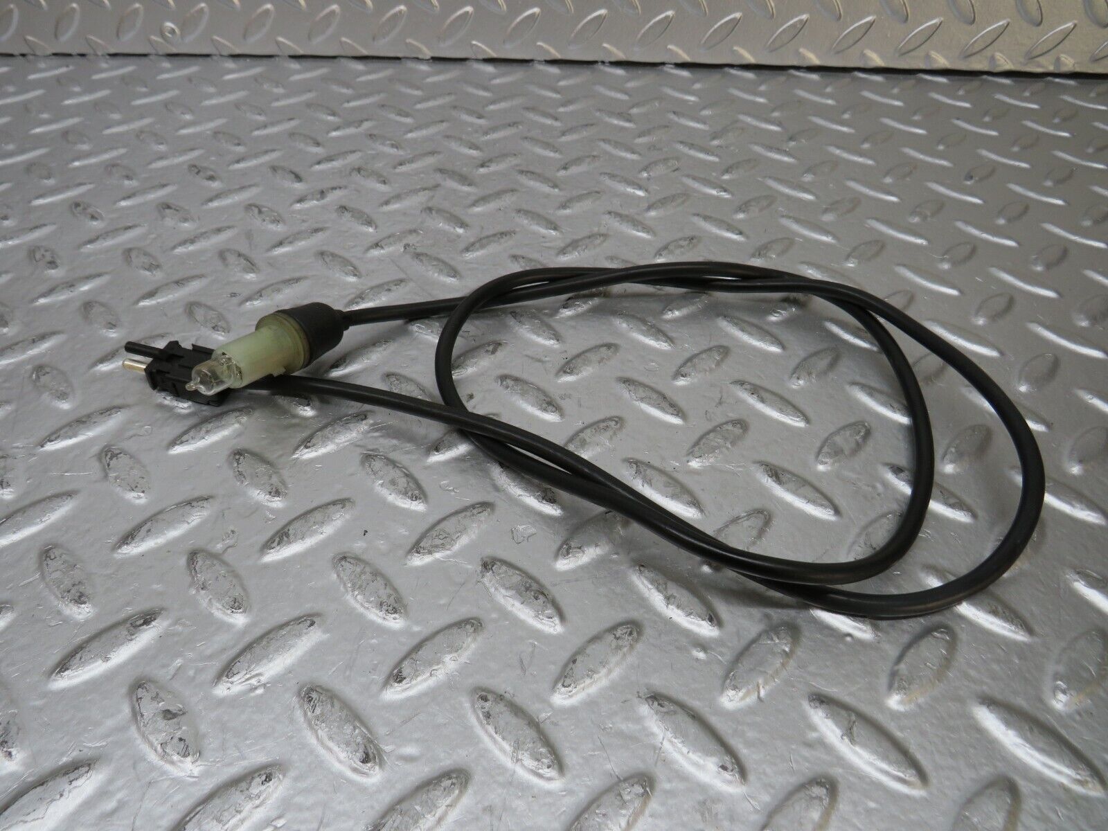 26003 Mercedes-Benz W124 280E Front Wing Indicator Cable Wire 1249971881