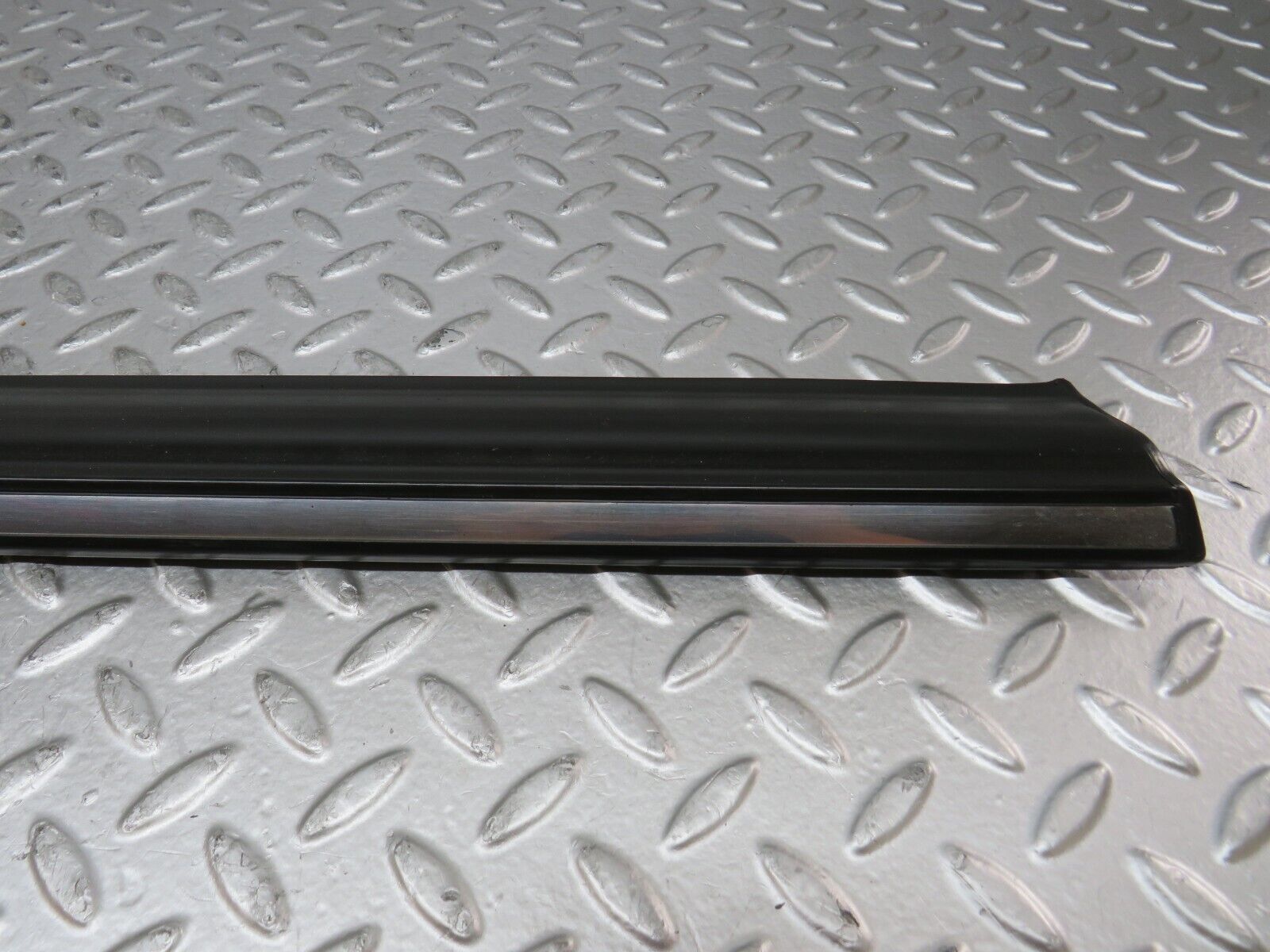 27113 Mercedes-Benz W123 280E Front Left Door Lower Moulding Trim