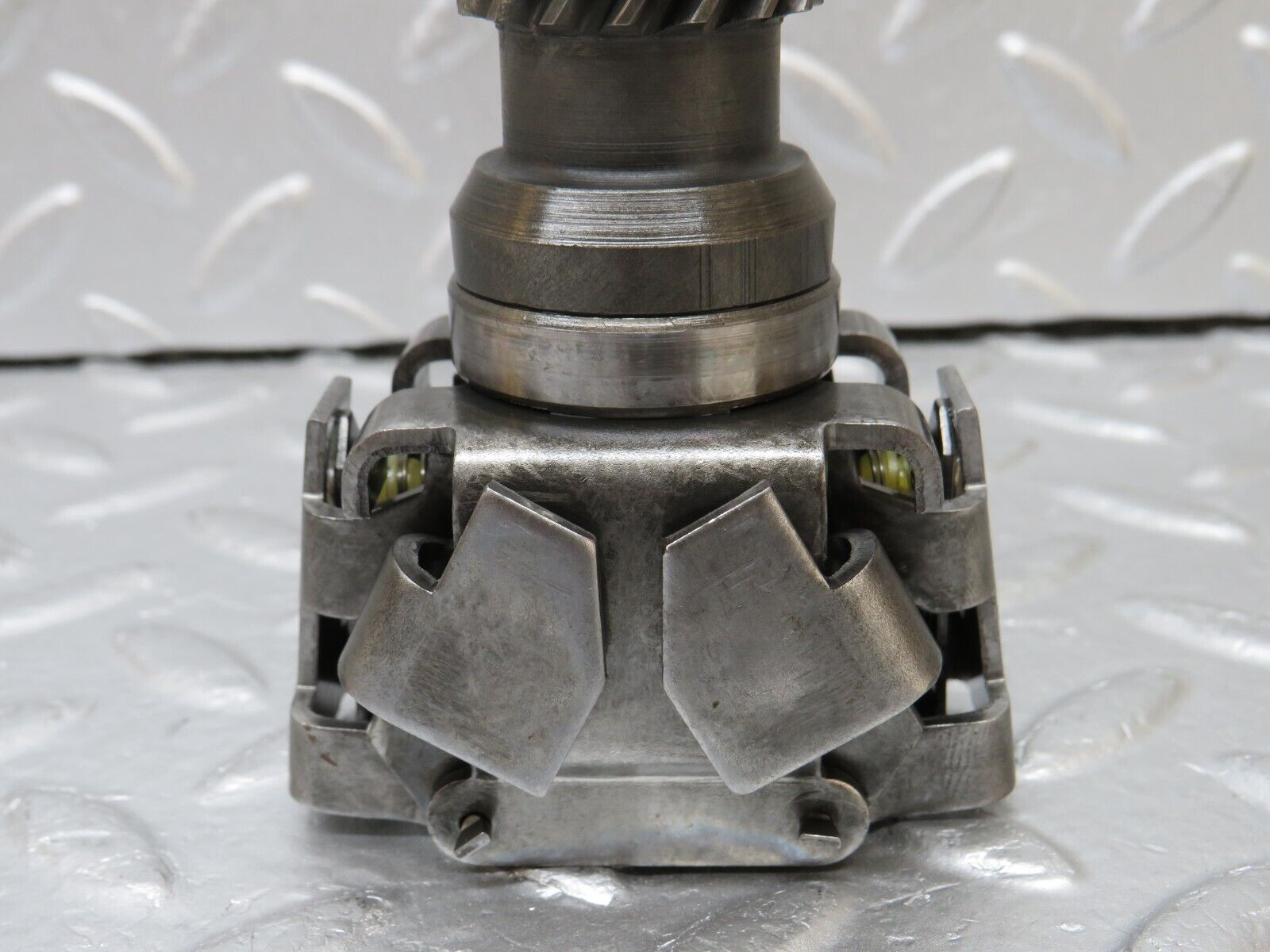 34575 Mercedes-Benz C126 380SEC Cover Automatic Gearbox Governor 722.310