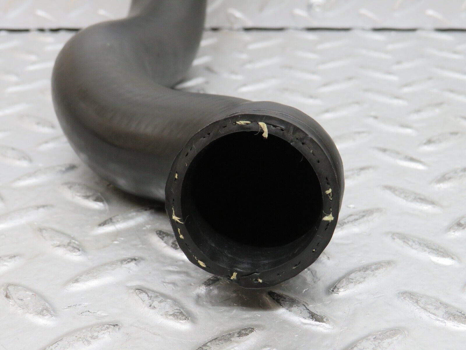 28089 Mercedes-Benz W123 280E Radiator Hose 1235011382