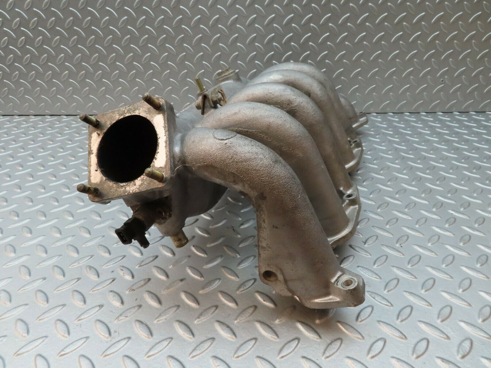 4879 Mercedes-Benz W114 280CE Coupe Intake Manifold 1101411201