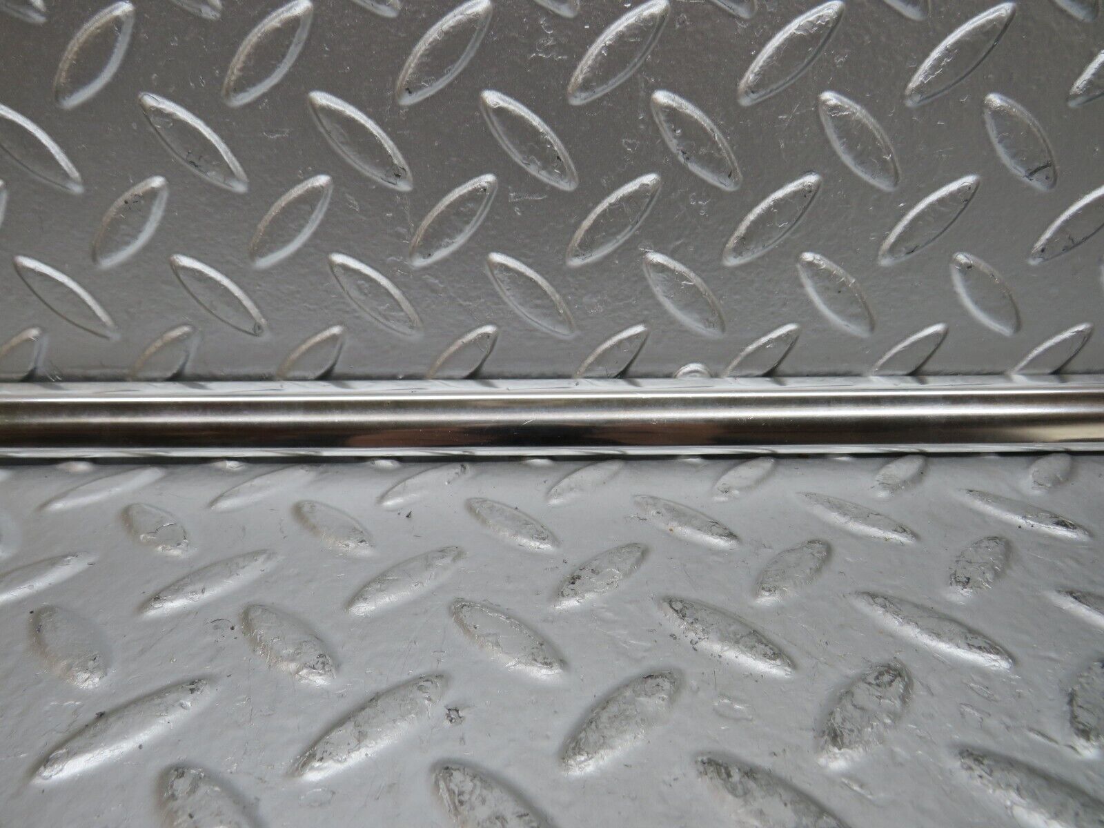 27117 Mercedes-Benz W123 280E Rear Right Door Card Chrome Trim