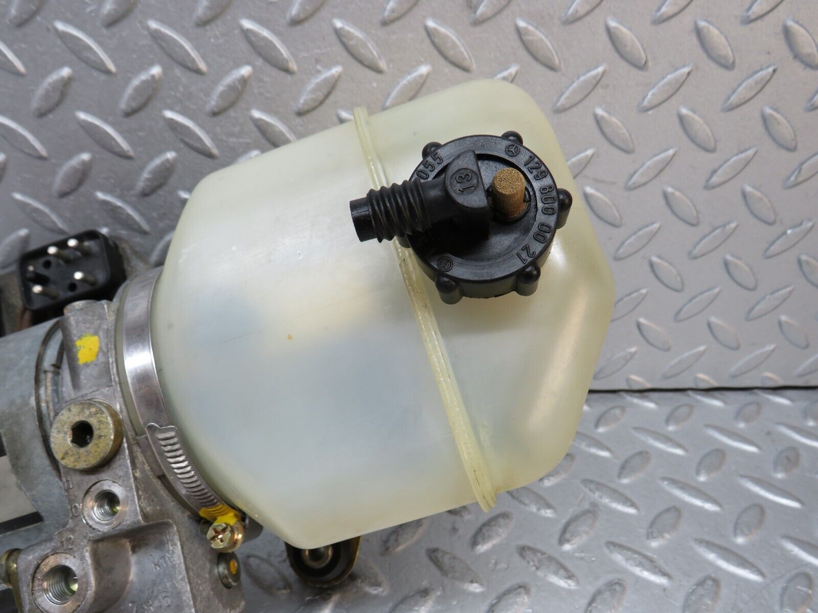 37967 Mercedes-Benz A124 320E Cabriolet Roof Top Hydraulic Pump Motor Bosch 1248002348 0542020007