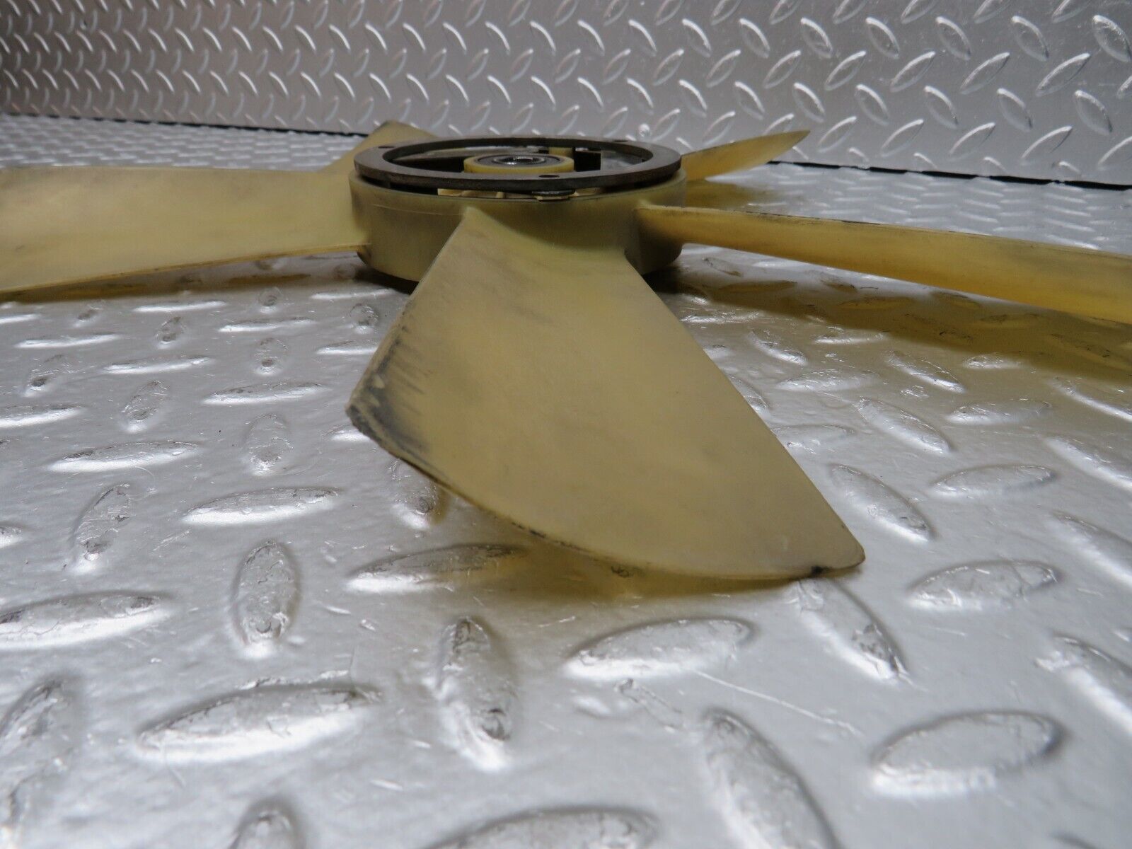 30435 Mercedes-Benz W124 230E Engine Cooling Fan 1022001123