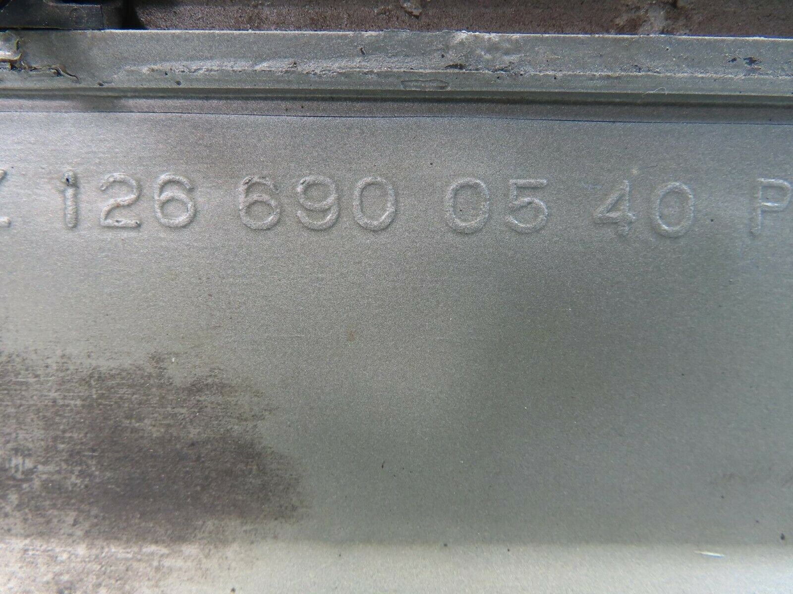 8875 Mercedes-Benz W126 Rear Left Door Moulding 1266900540