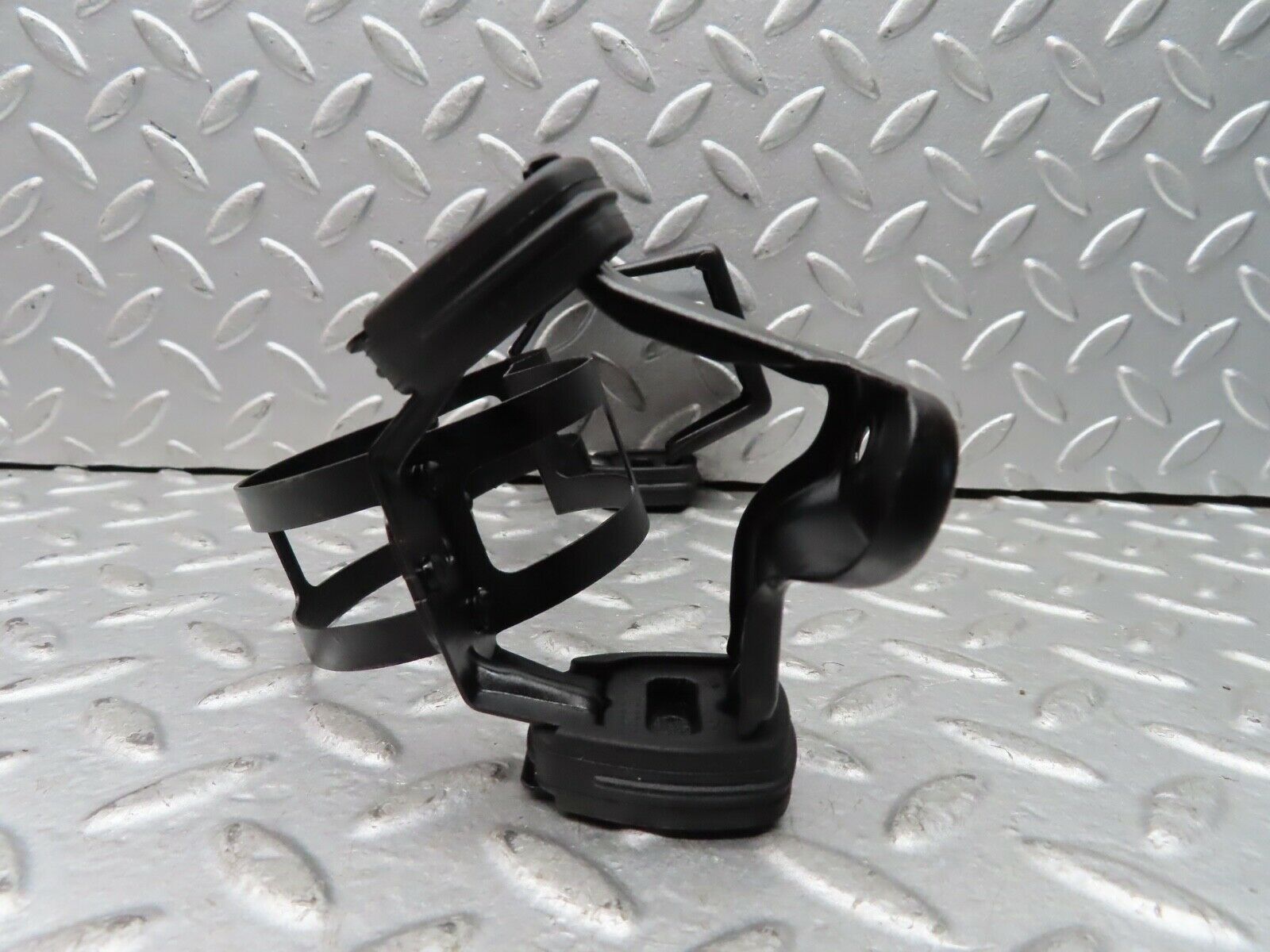 19409 Mercedes-Benz C140 CL420 Coupe Fuel Pump Fuel Filter Bracket