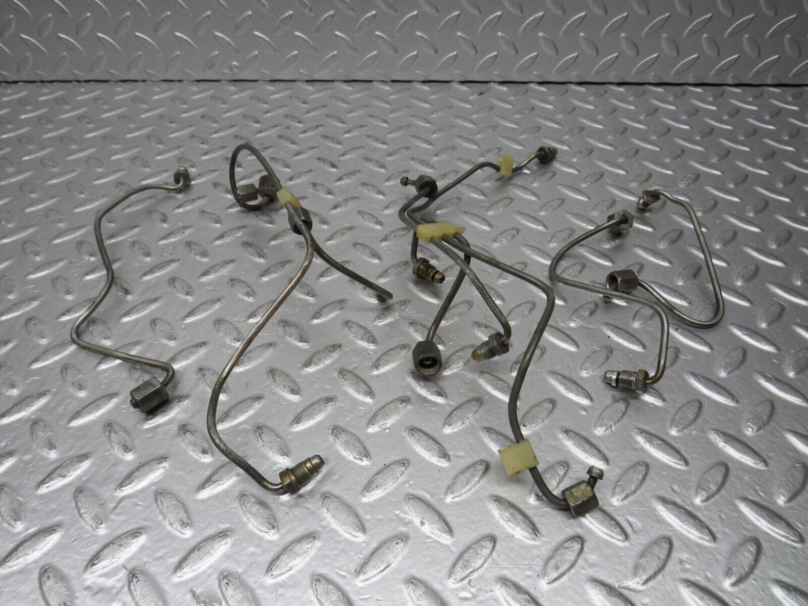 32717 Mercedes-Benz S124 300TE Wagon Fuel Line Hose Set