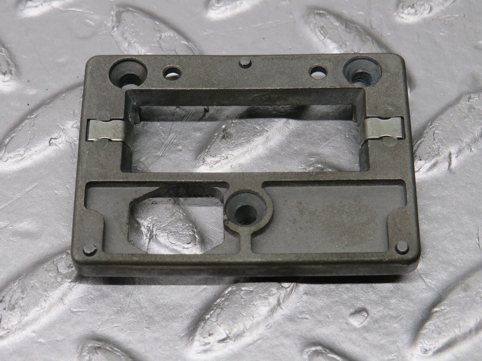 33197 Mercedes-Benz W202 Rear View Mirror Bracket