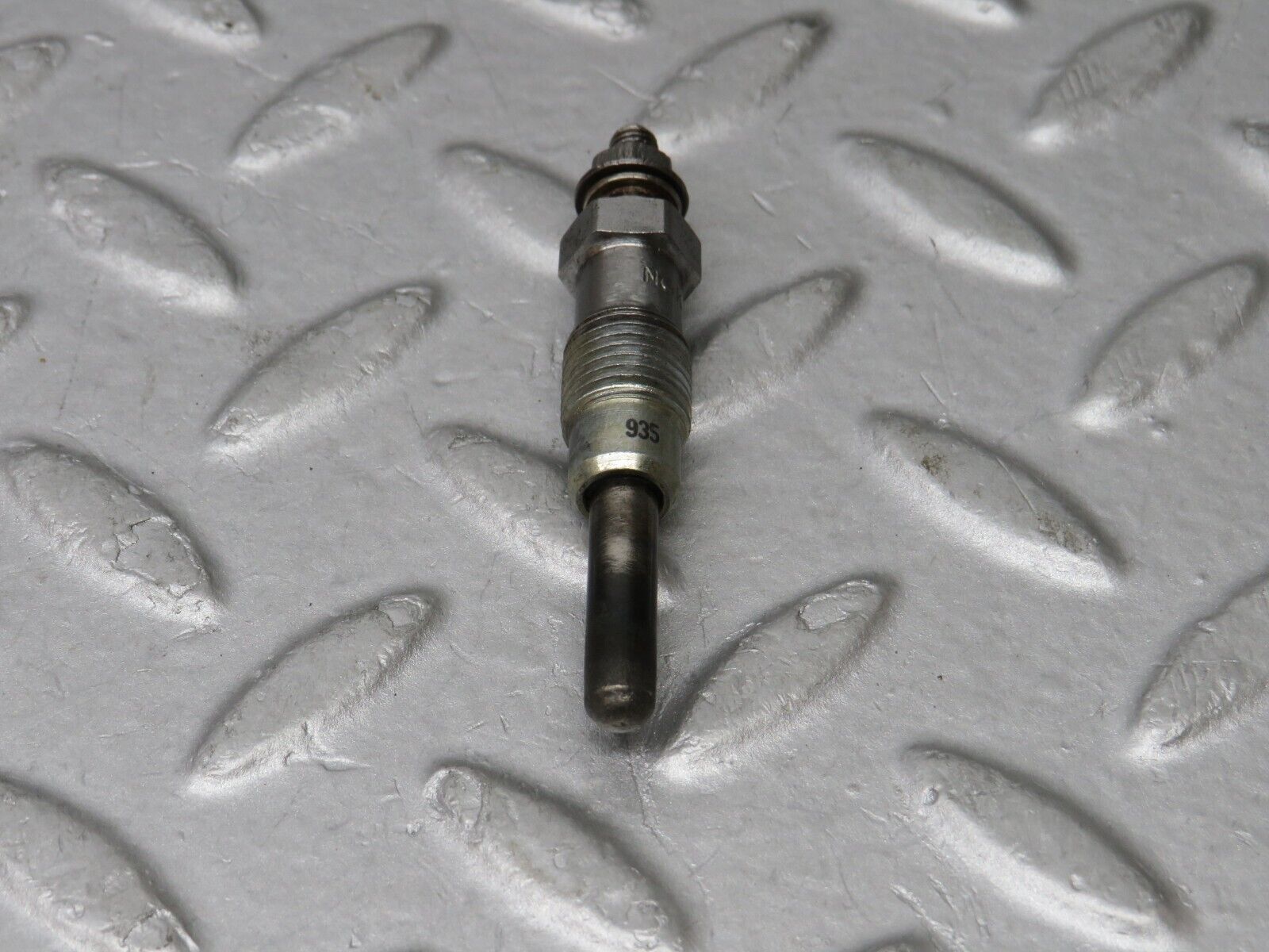 35888 Mercedes-Benz 240D OM616.912 Glow Plug NGK Y-902R