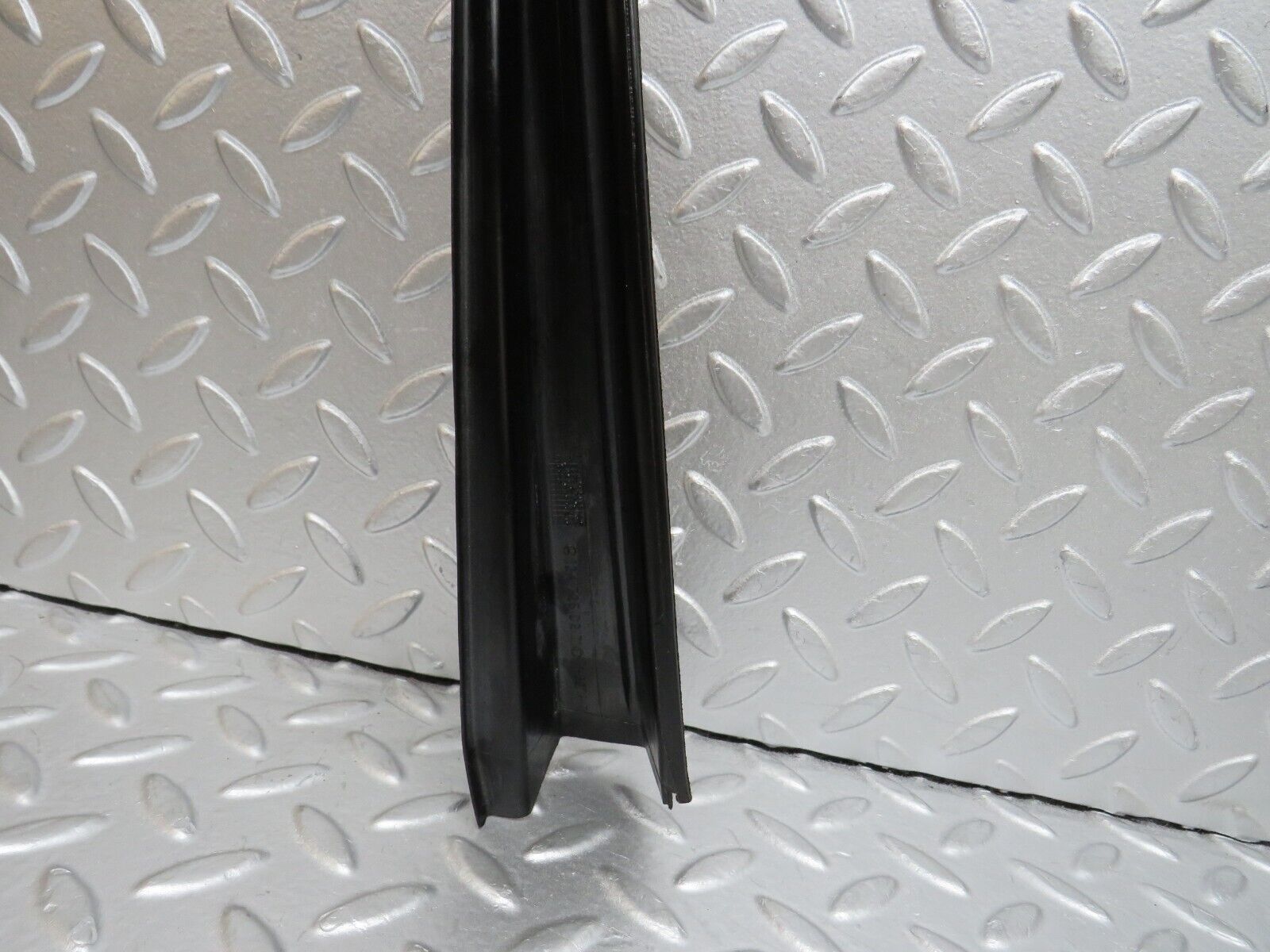 35297 Mercedes-Benz W124 Front Right Door Window Frame Trim 1247250271