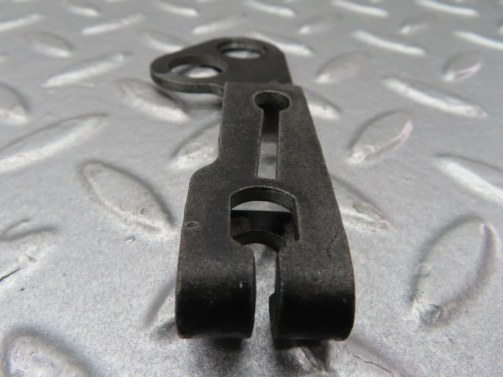 13026 Mercedes-Benz R129 300SL Coupe Gearbox Linkage Bracket