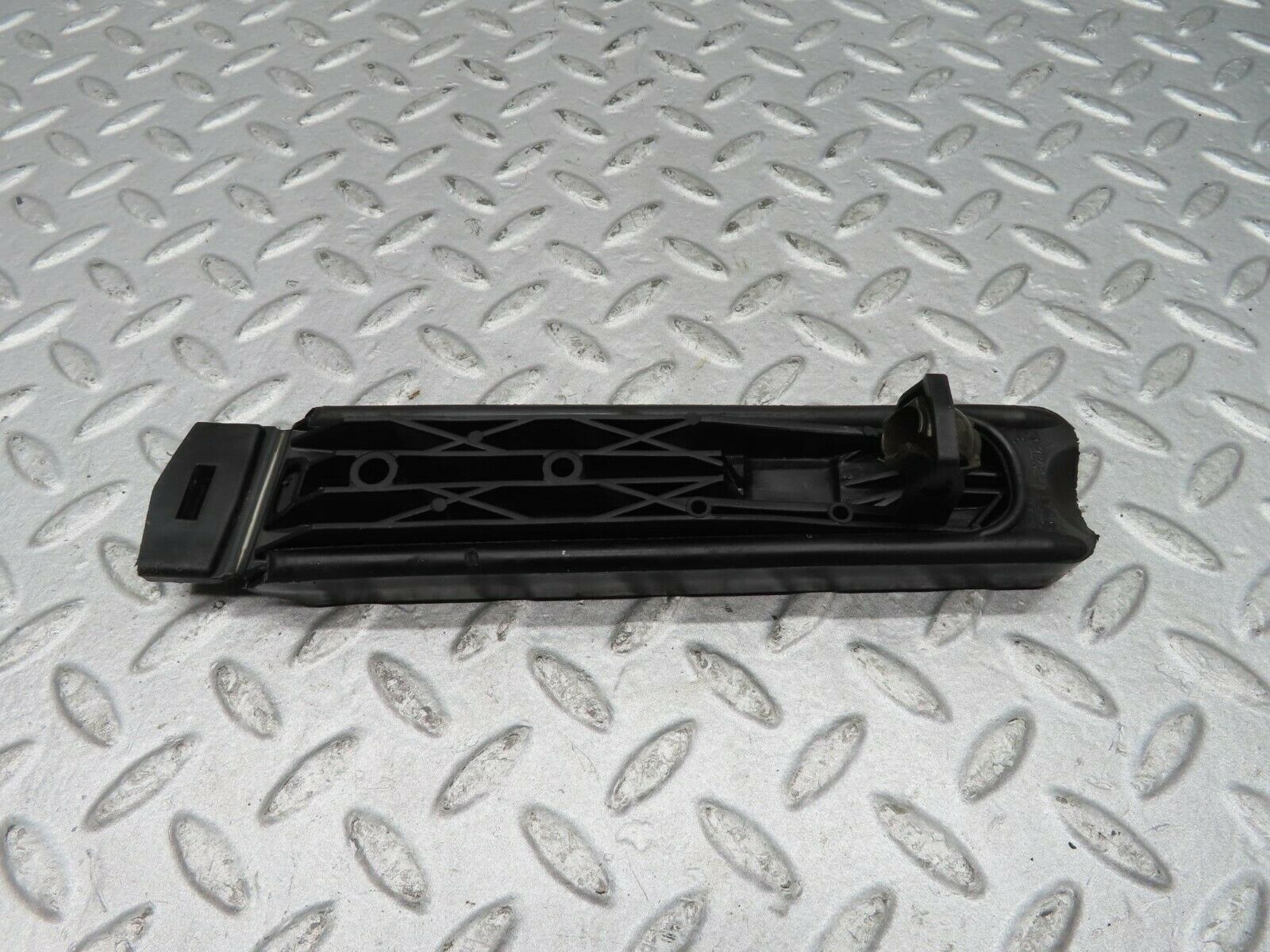 16650 Mercedes-Benz C107 380SLC Accelerator Pedal With Rubber 1233010082