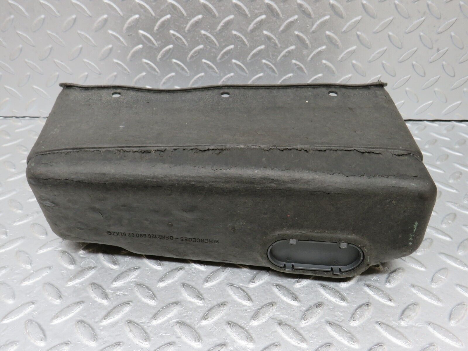 36172 Mercedes-Benz W126 420SE Glove Box 1266800291 1266930233