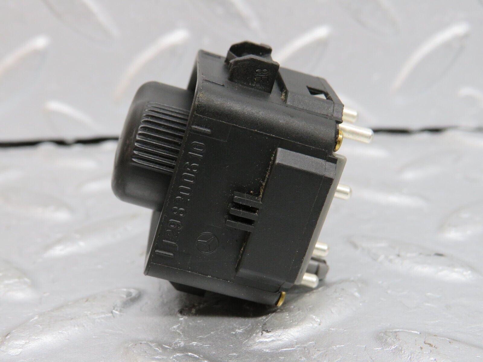 39637 Mercedes-Benz R129 320SL Coupe Electric Mirror Adjust Switch 1298200610