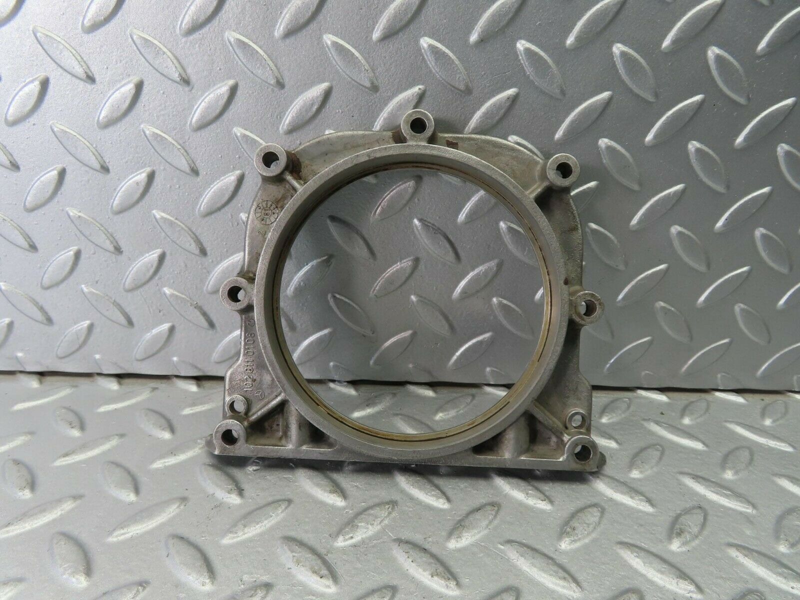 10060 Mercedes-Benz C123 230CE Coupe Crankshaft Lid Cover Rear 1020110108