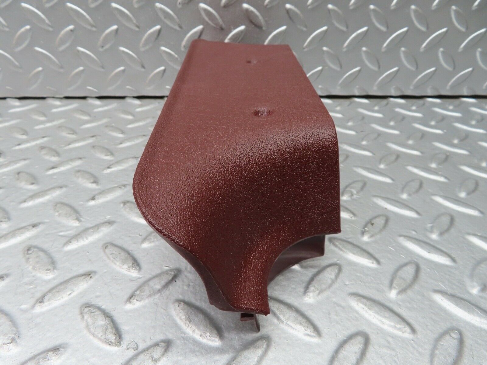 21493 Mercedes-Benz W126 300SE B Pillar Bottom Cover Right 1266920222