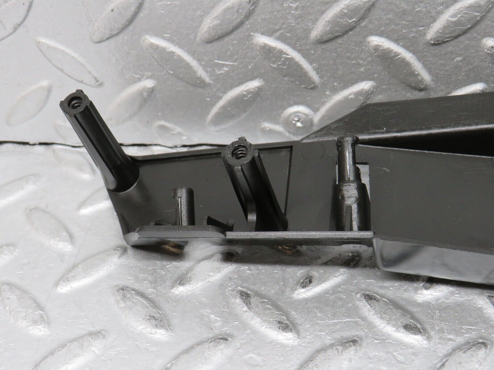 37789 Mercedes-Benz A124 320E Cabriolet Trunk Lock Vacuum Actuator Cover 1248050441