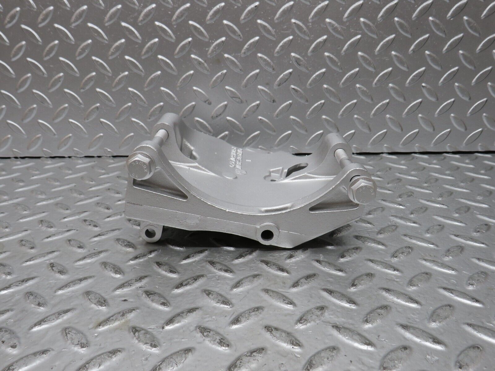 27716 Mercedes-Benz S124 300TE Wagon Alternator Generator Bracket 6031550735