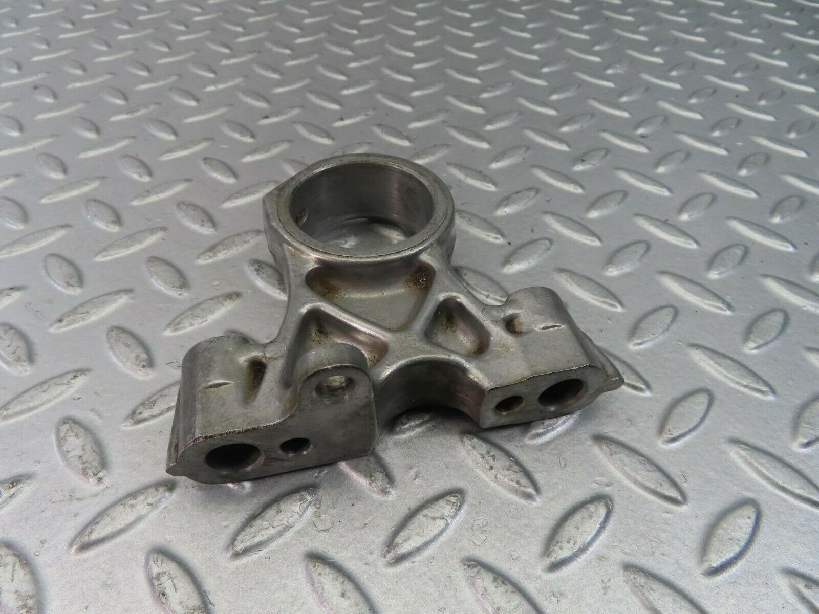 8952 Mercedes-Benz W108 Camshaft Tower Bearing 1140510916