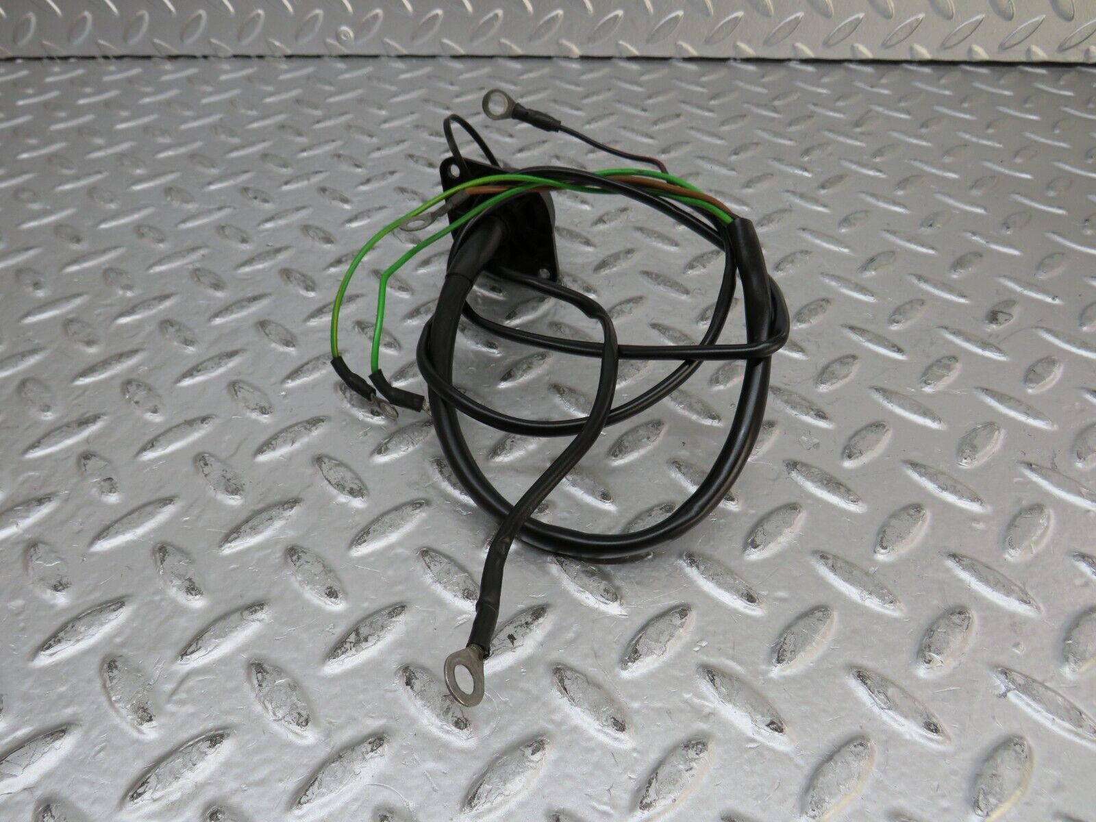 27155 Mercedes-Benz W123 280E Diagnostic Connector 1235450026