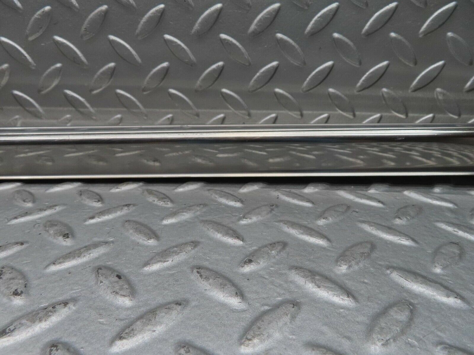 16755 Mercedes-Benz C107 380SLC Right Door Sill Chrome