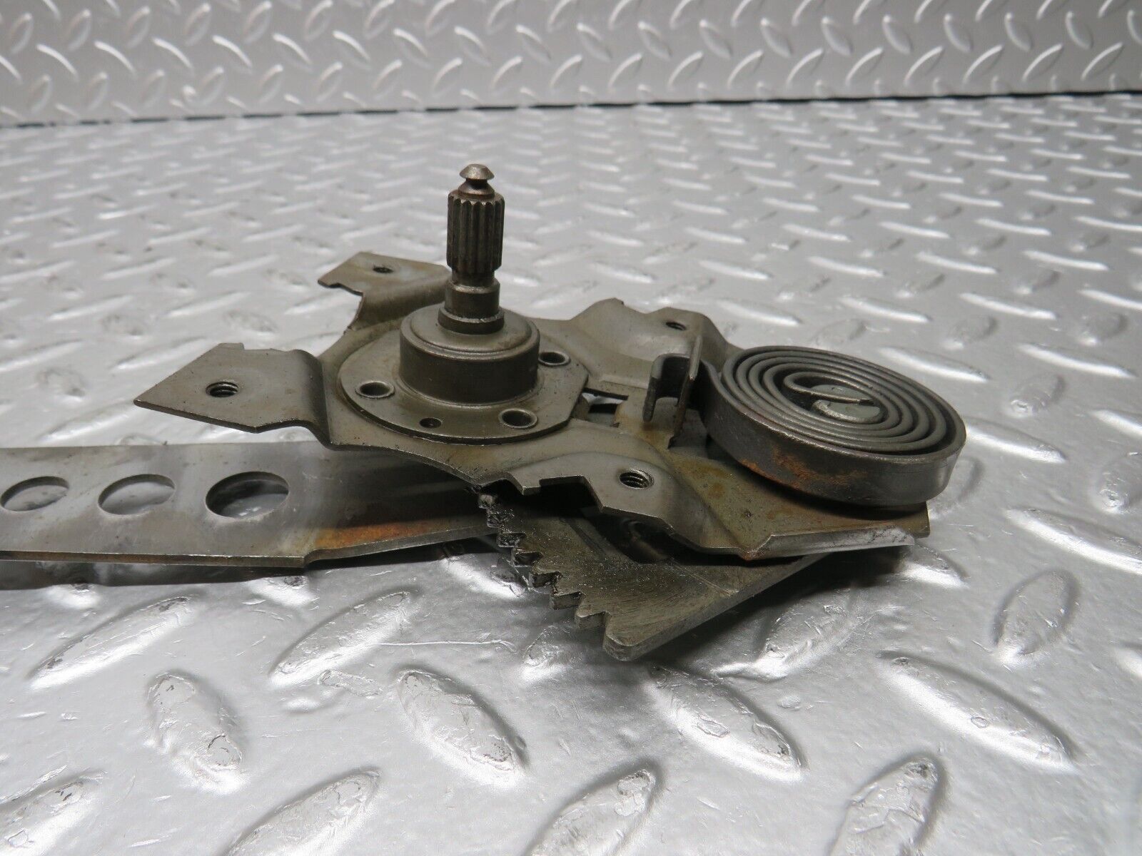 31154 Mercedes-Benz W123 200D Rear Left Manual Window Regulator 1237300146