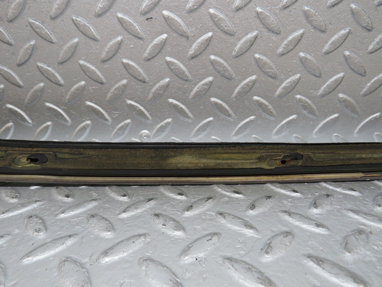 36057 Mercedes-Benz W126 420SE A Pillar Exterior Trim Right Side 1266981698