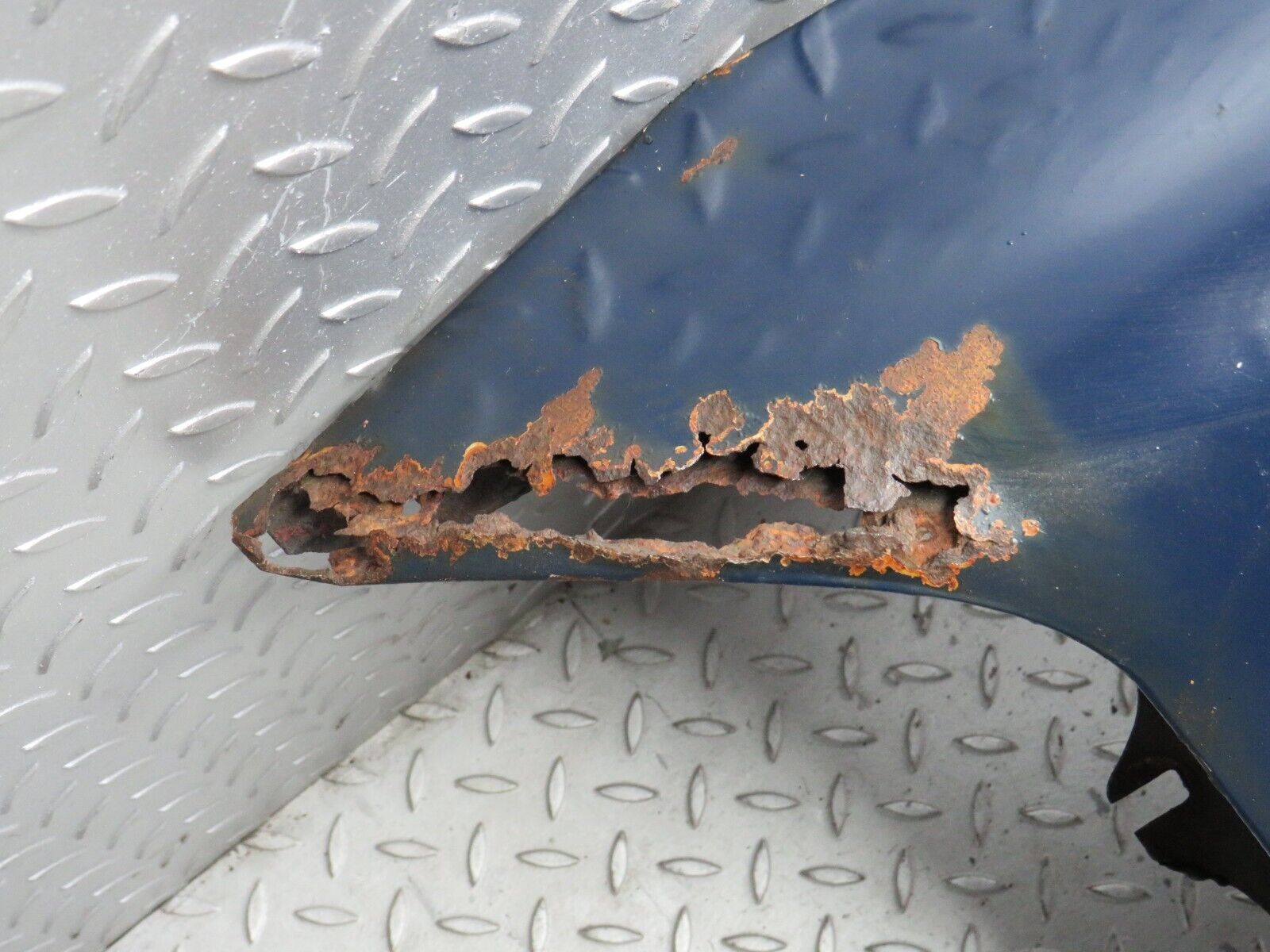 40526 Mercedes-Benz W110 230 Front Right Wing Fender Panel