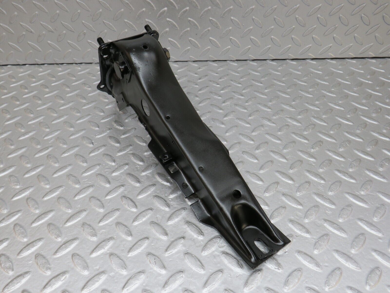 37520 Mercedes-Benz W109 300SEL Brake Pedal Bracket