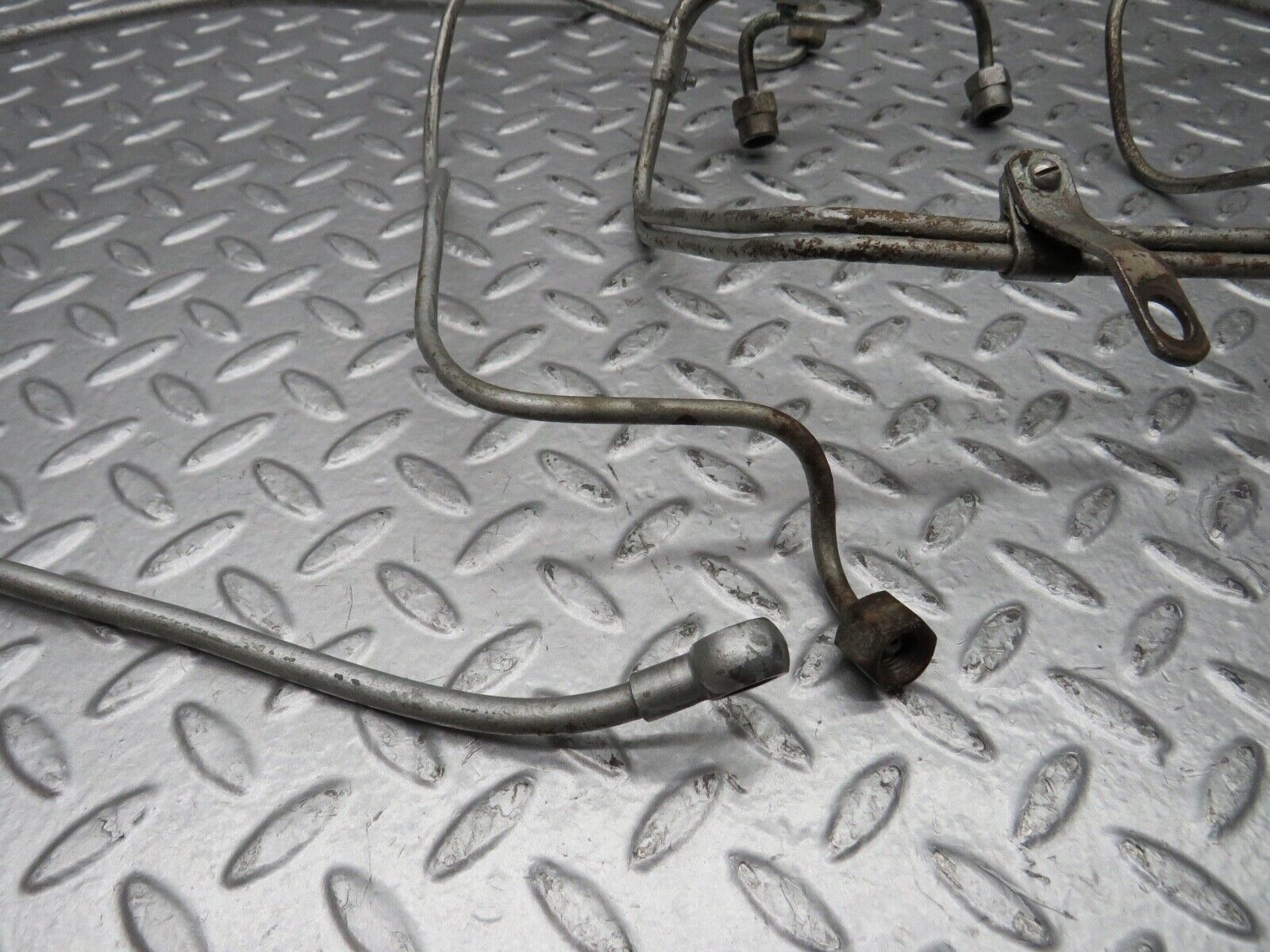 27828 Mercedes-Benz S124 300TE Wagon Fuel Pipe Hose Set 6050701432