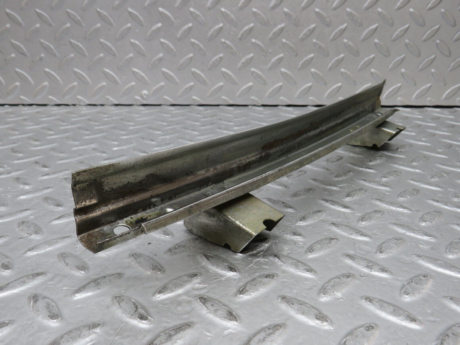 37367 Mercedes-Benz W109 300SEL Rear Left Door Window Channel