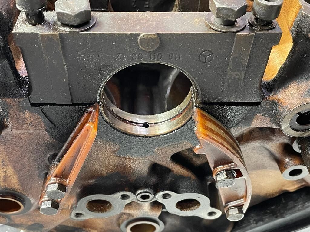 0205 Mercedes-Benz W116 350SE Engine Block M116.985 1160111001