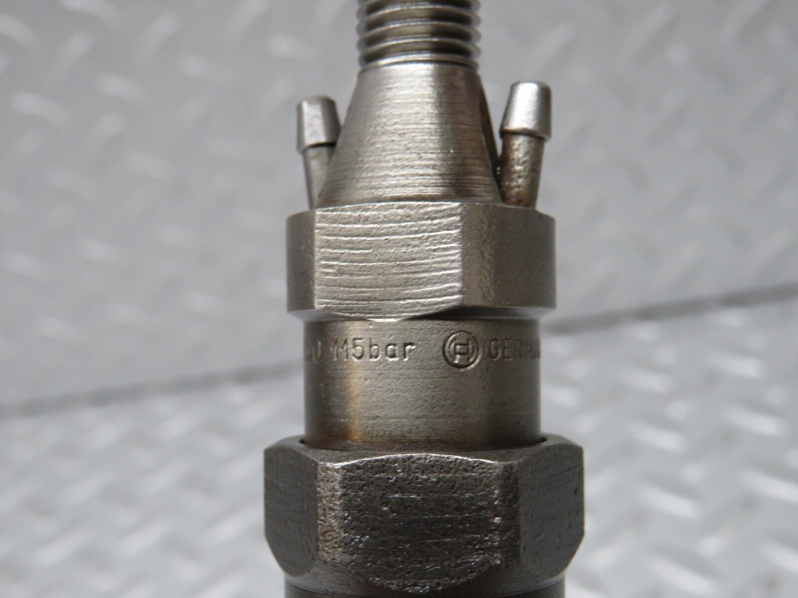 35890 Mercedes-Benz 240D OM616.912 Diesel Fuel Injector Bosch KCA30S35/4