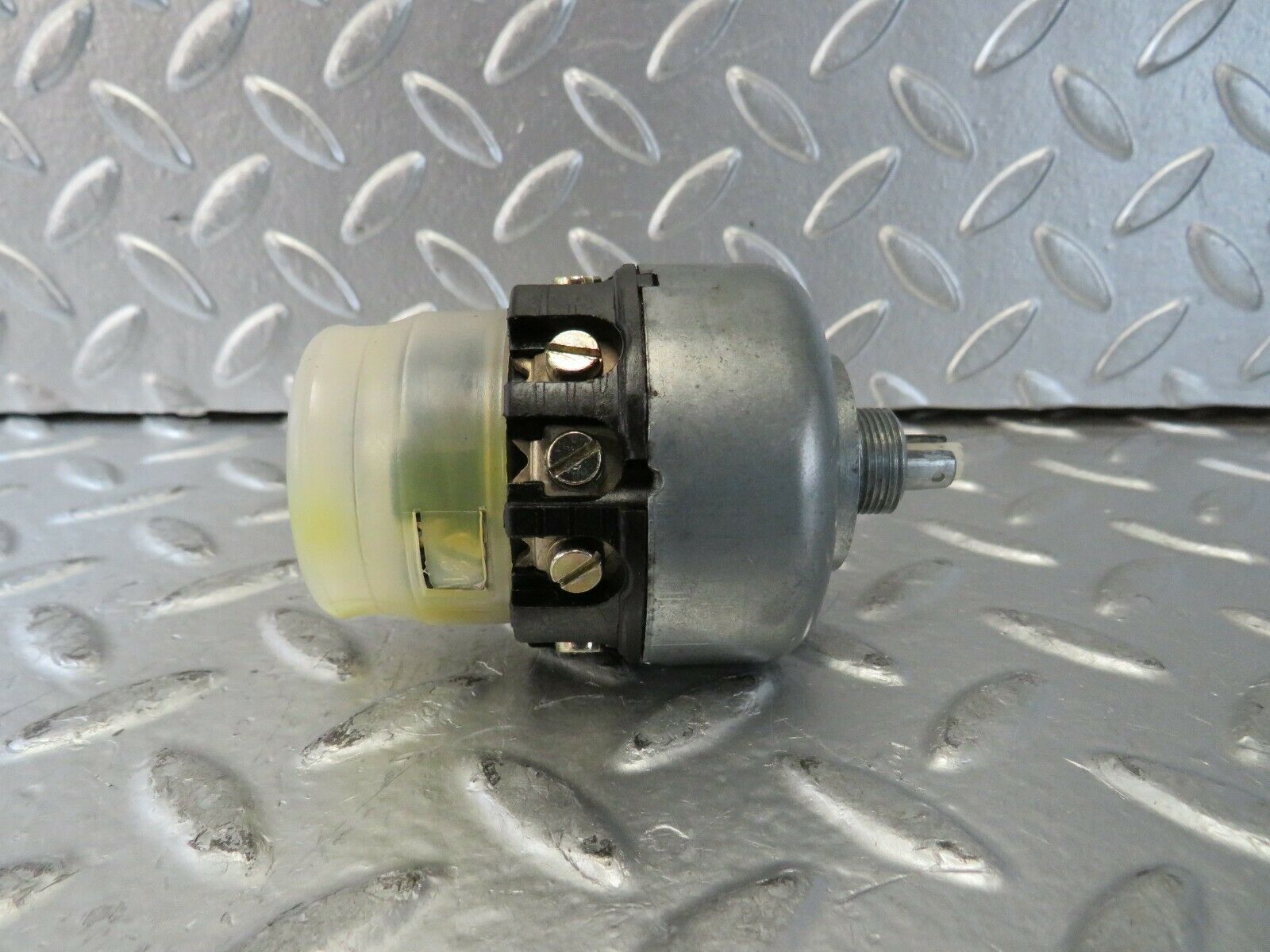 23282 Mercedes-Benz W116 350SE Headlight Switch