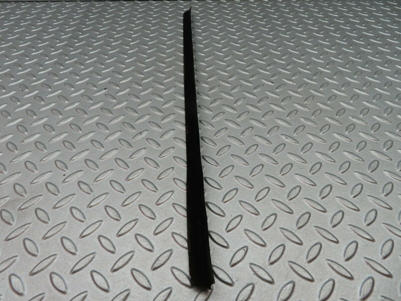 5694 Mercedes-Benz W123 200 Outer Window Weatherstrip Seal Front Left