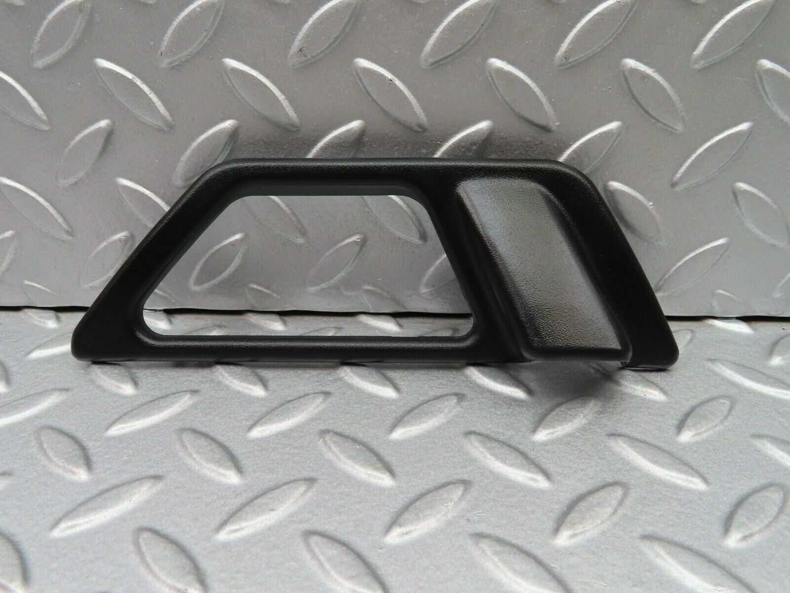 5252 Mercedes-Benz W124 230E Door Opener Frame Front Left