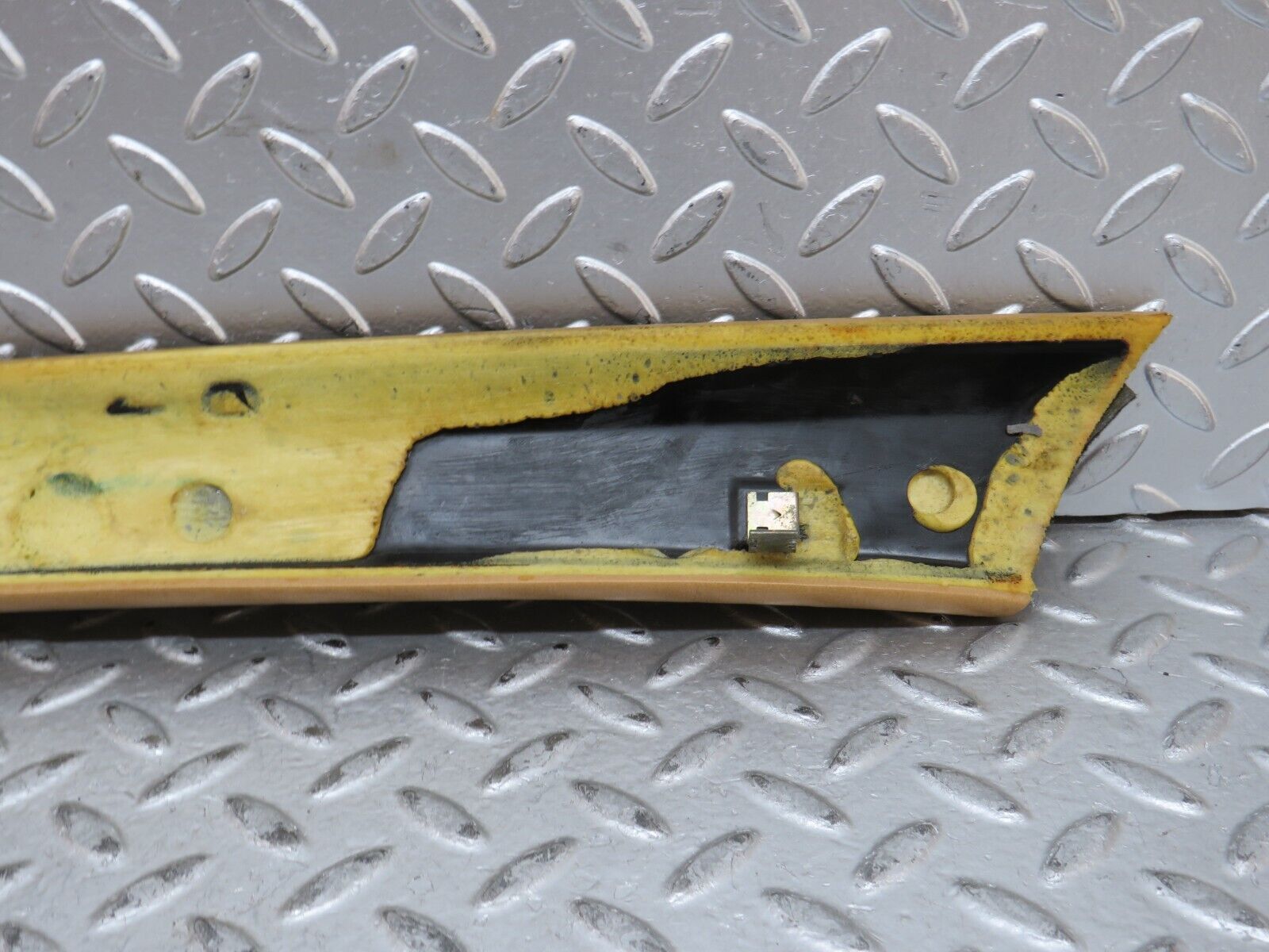 28564 Mercedes-Benz W123 230E A Pillar Cover Panel Right Side Palomino