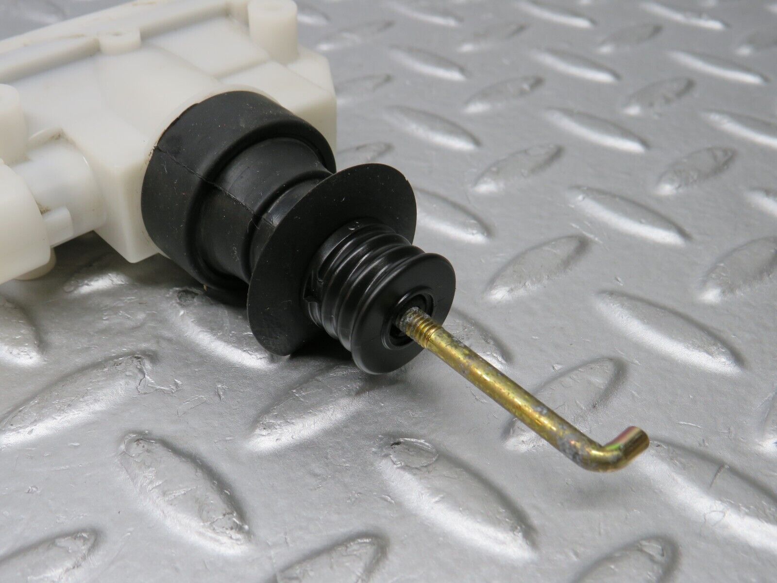 38350 Mercedes-Benz R129 280SL Coupe Door Lock Vacuum Actuator