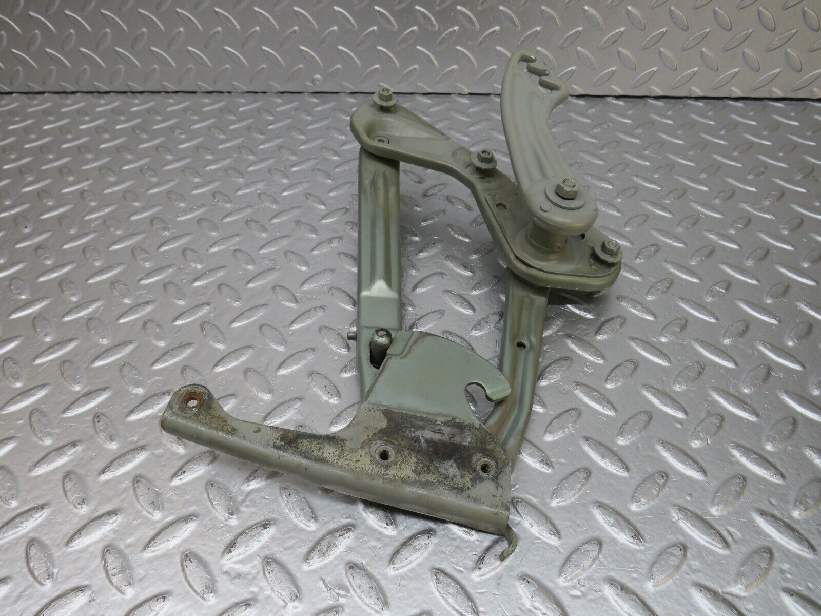 34159 Mercedes-Benz W124 260E Bonnet Hinge Right 1248800228 1248871074