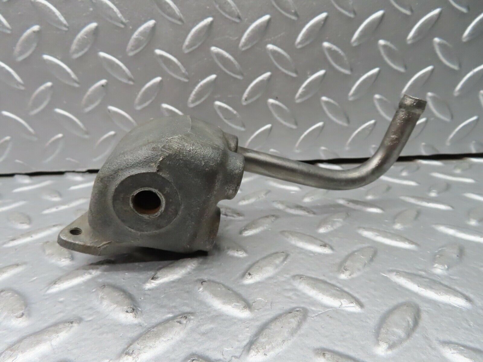 20944 Mercedes-Benz W114 250CE Coupe Air Slide Valve Housing 1142030036