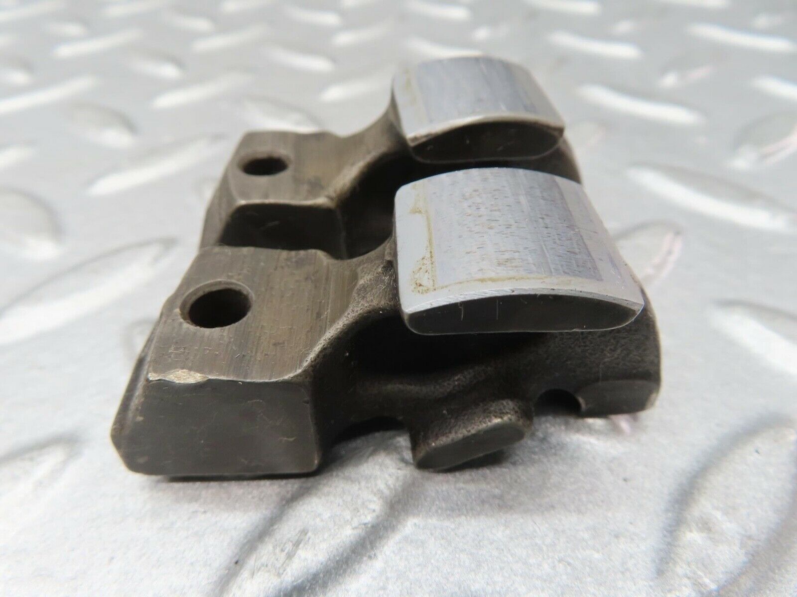 16747 Mercedes-Benz C107 380SLC Valve Rocker Arm