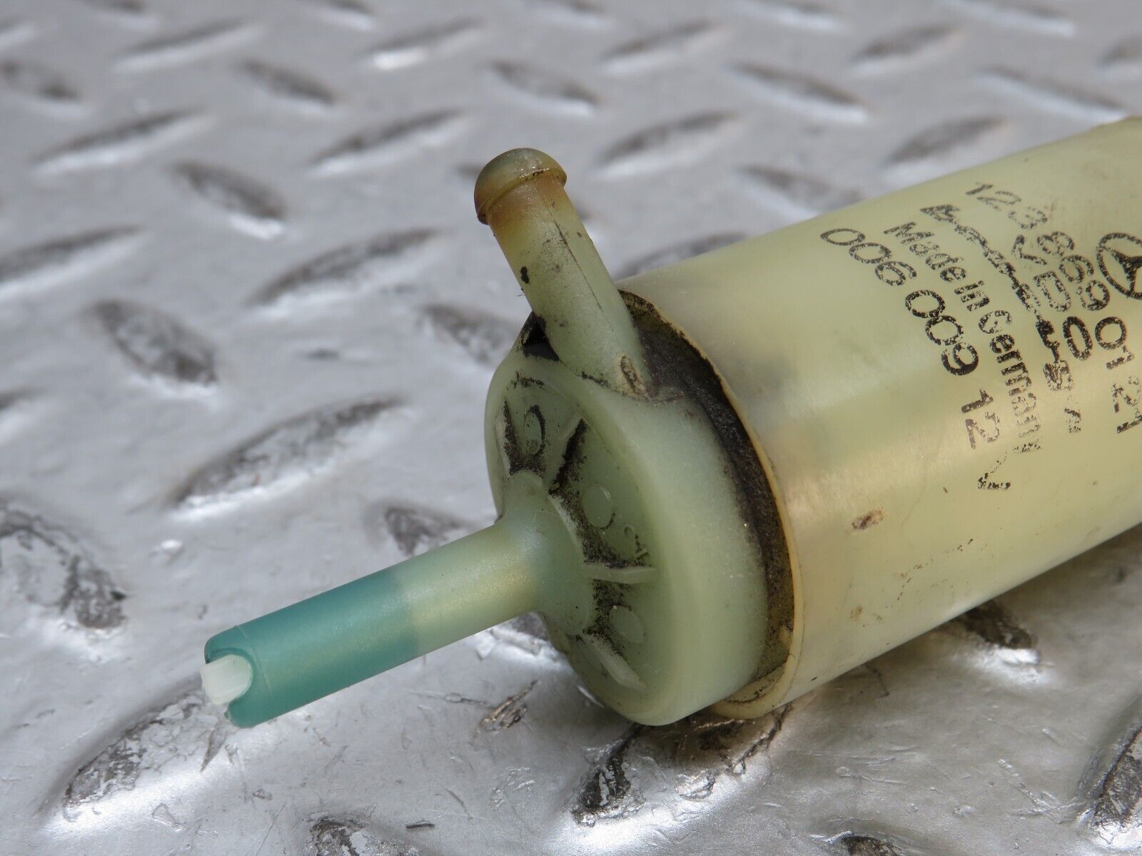 28485 Mercedes-Benz S123 240D Wagon Windscreen Washer Pump VDO 1238690121