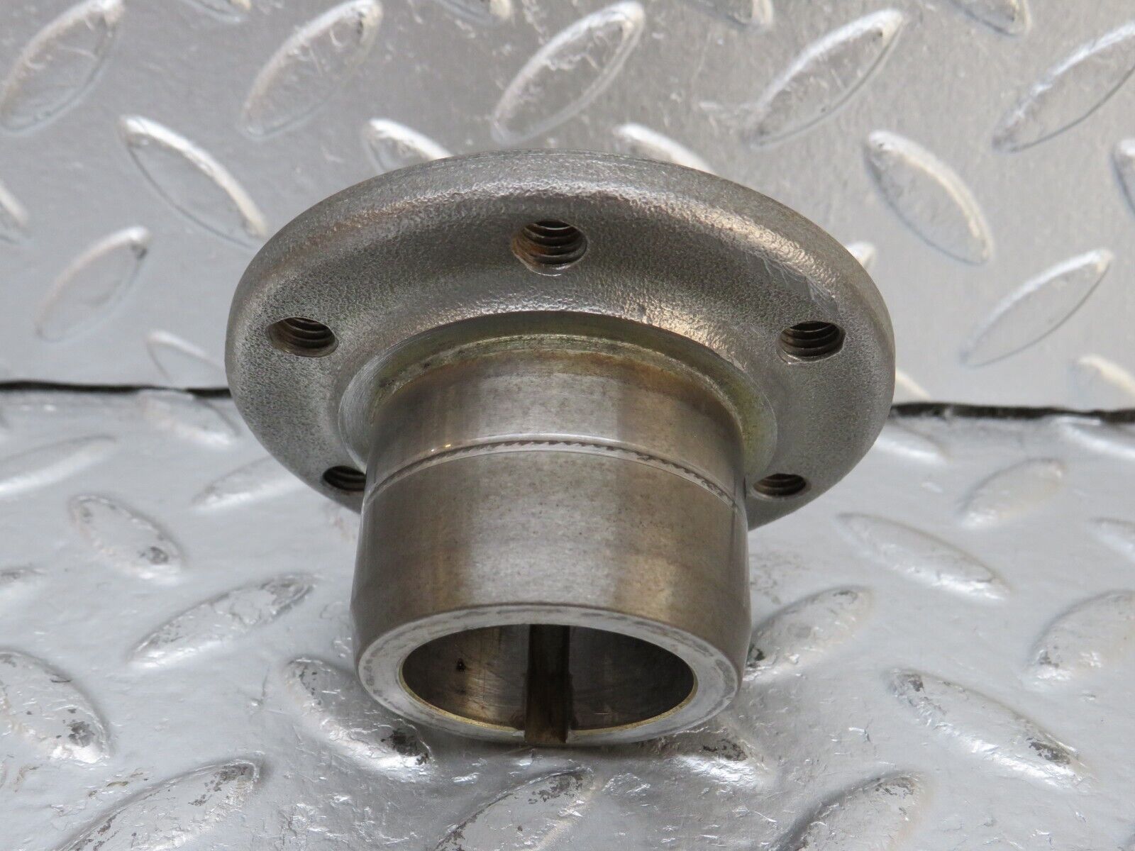 34520 Mercedes-Benz C126 380SEC Coupe Crankshaft Sleeve Hub