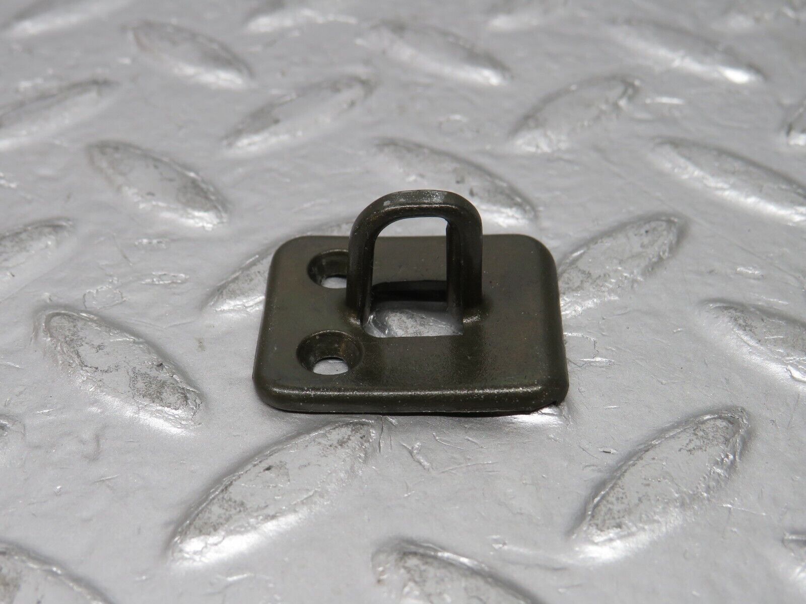 31358 Mercedes-Benz S124 220TE Wagon Glove Box Door Lock Latch