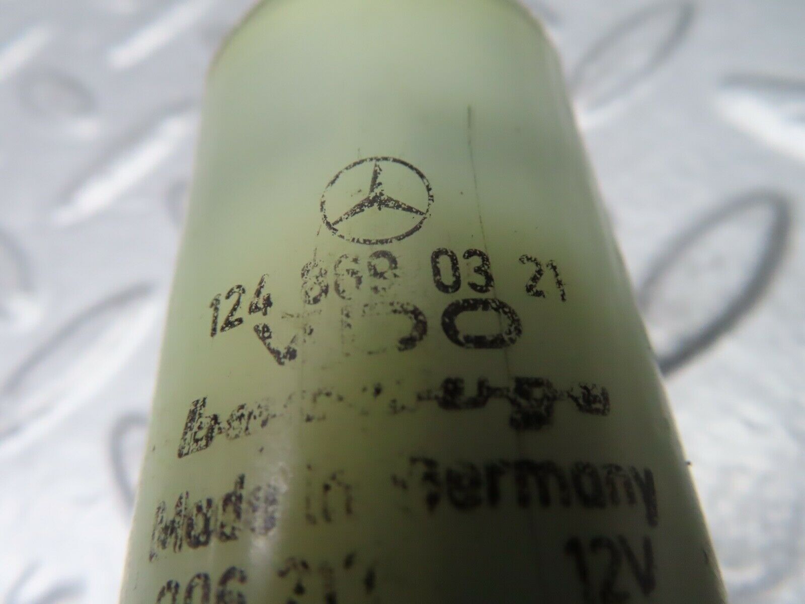 21679 Mercedes-Benz W126 300SE Windscreen Washer Pump 1248690321