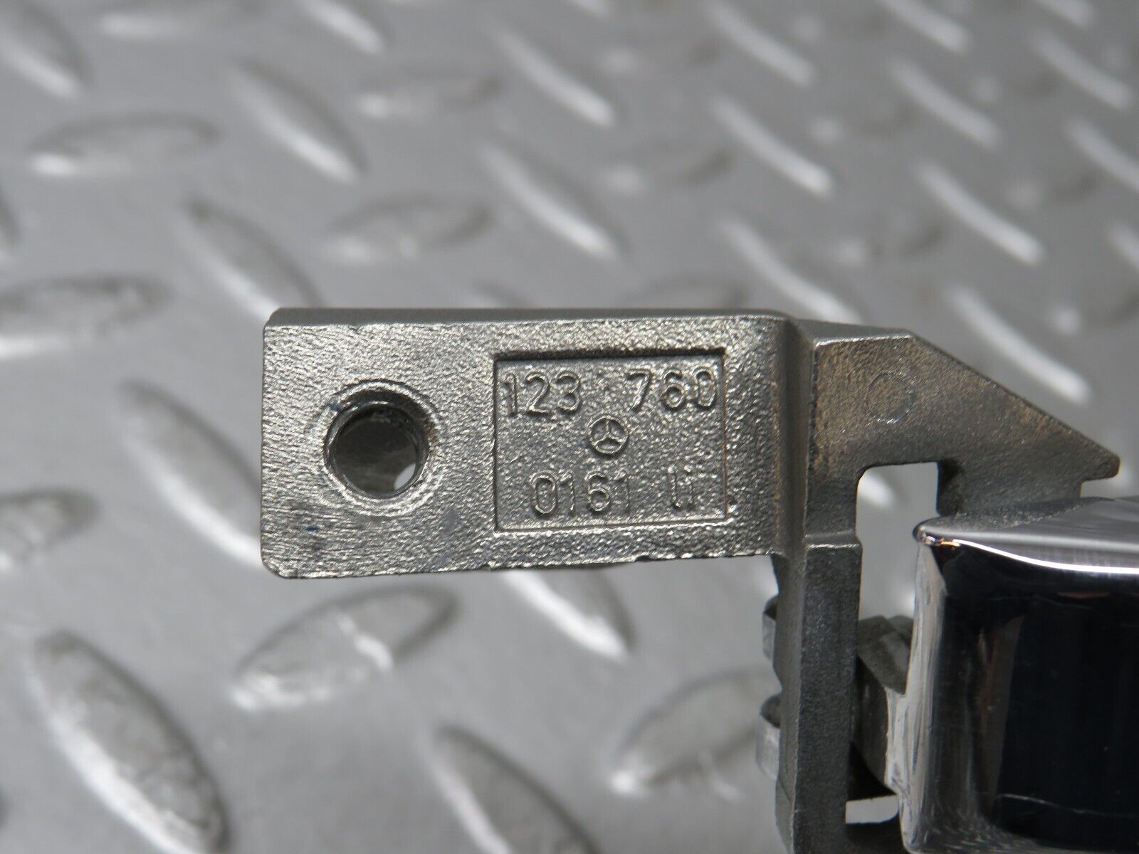 32202 Mercedes-Benz W123 230E Left Door Opener Door Handle 1237600161